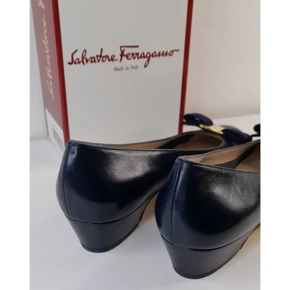 NIB VTG Salvatore Ferragamo Women Shoe 9.5 AAA - Picture 3 of 12